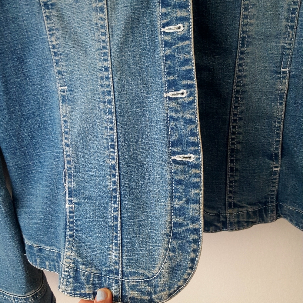 🌙 Upcycle Denim Floral Jacket - Picture 11 of 11
